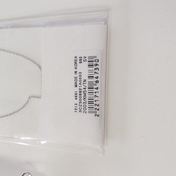 NWT Flower Cutout Earrings Horse Shoe Necklace - Picture 8 of 11